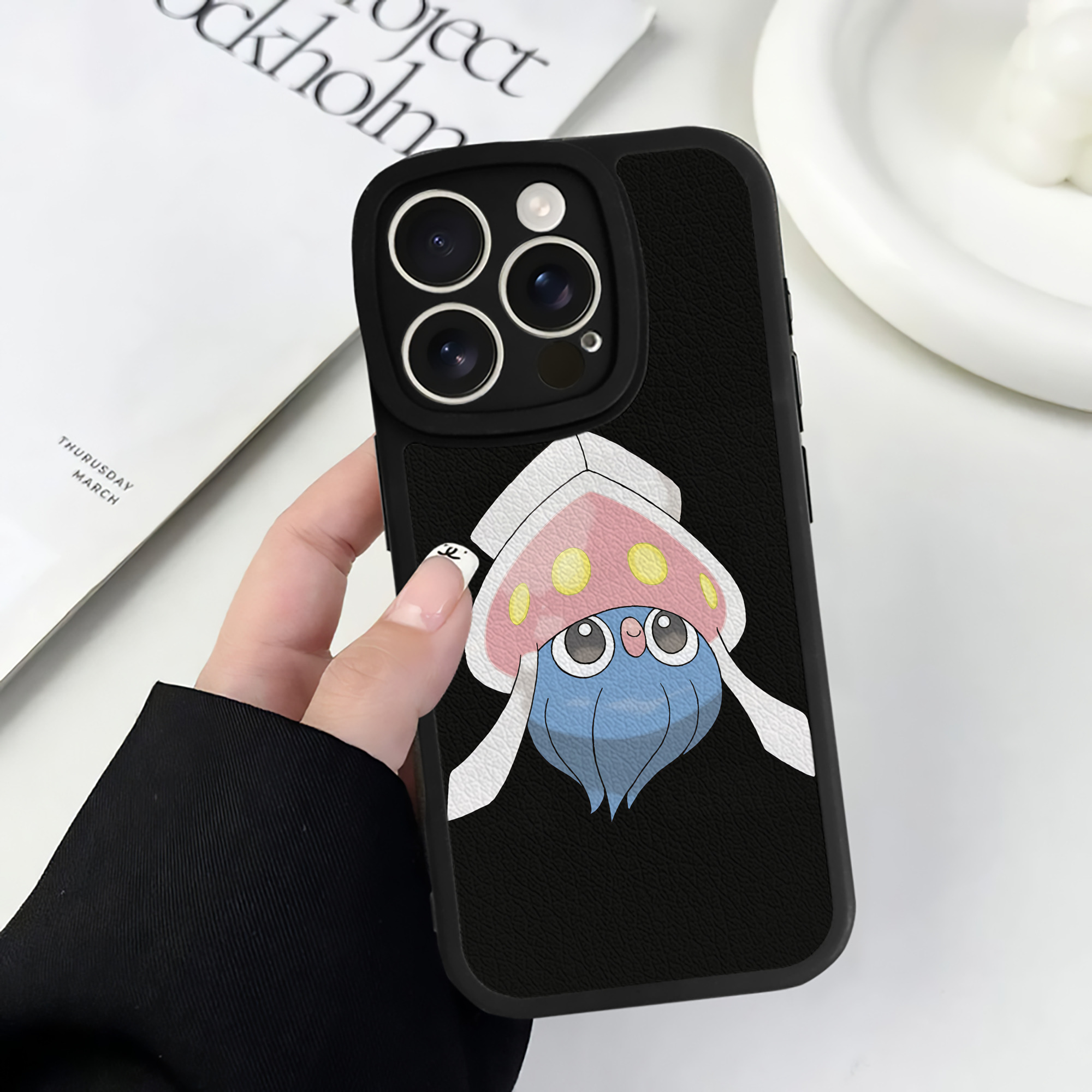 （画像用） ポケットモンスター Pokémon 【iPhone 16シリーズ対応】シリコンスマホケース（レザー調） 材質：シリコン